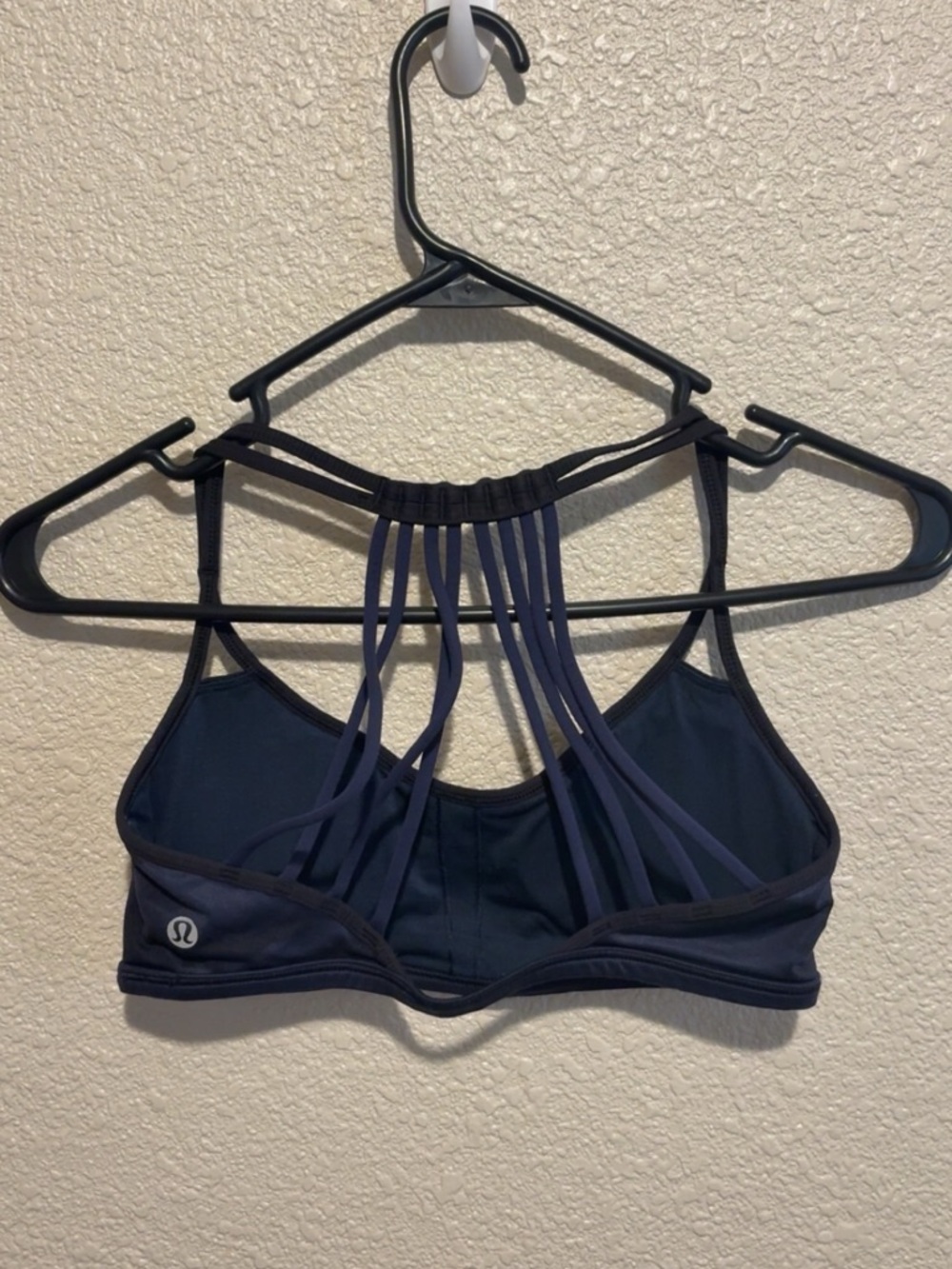 Lululemon Lighten Up Bra
Mini Coast Camo Deep Navy Black Size 4
